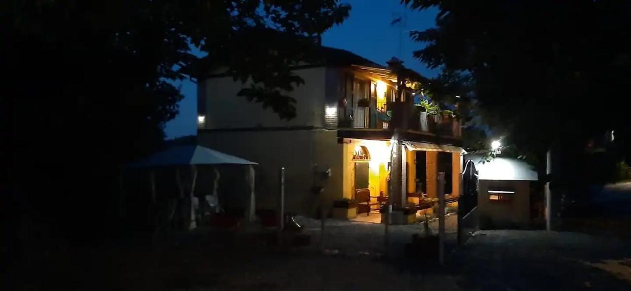 Casa In Campagna Oltrepo' Pavese Montecalvo Versiggia Екстер'єр фото